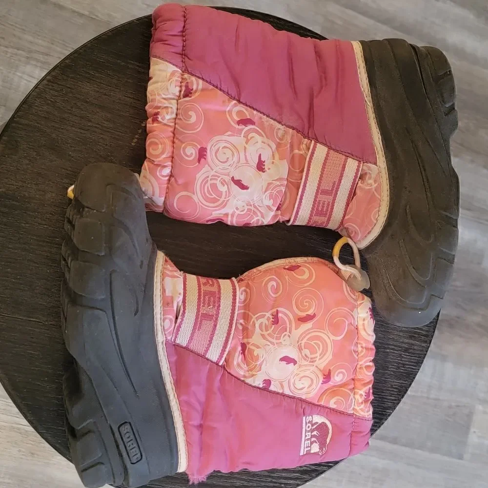 Sorel Cub pink winter boots size 1